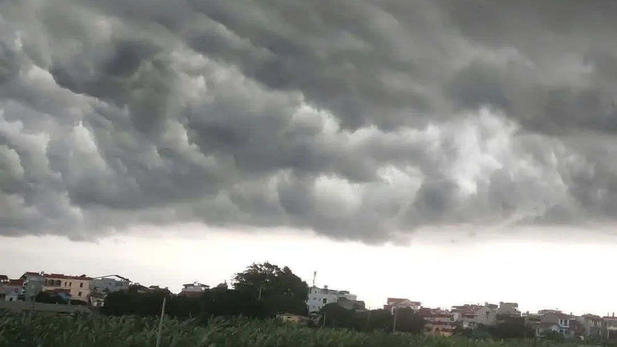 Heavy rain is about to hit the North, while the Central region continues to be severely hot.