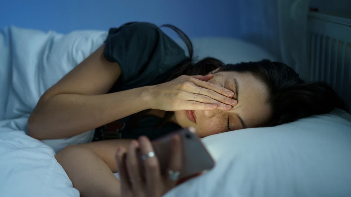 After 10pm: The most dangerous time to use your phone