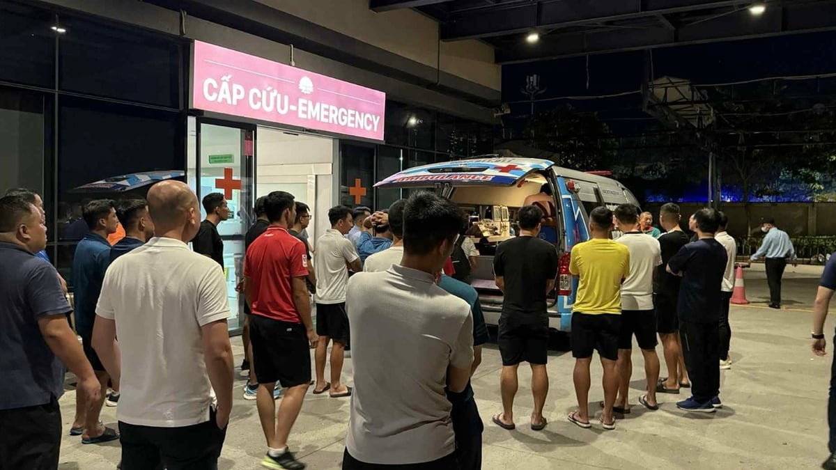 الليلة البيضاء الأخيرة مع الحكم تران دينه ثينه، اتحاد كرة القدم الفيتنامي يغير موعد التدريب