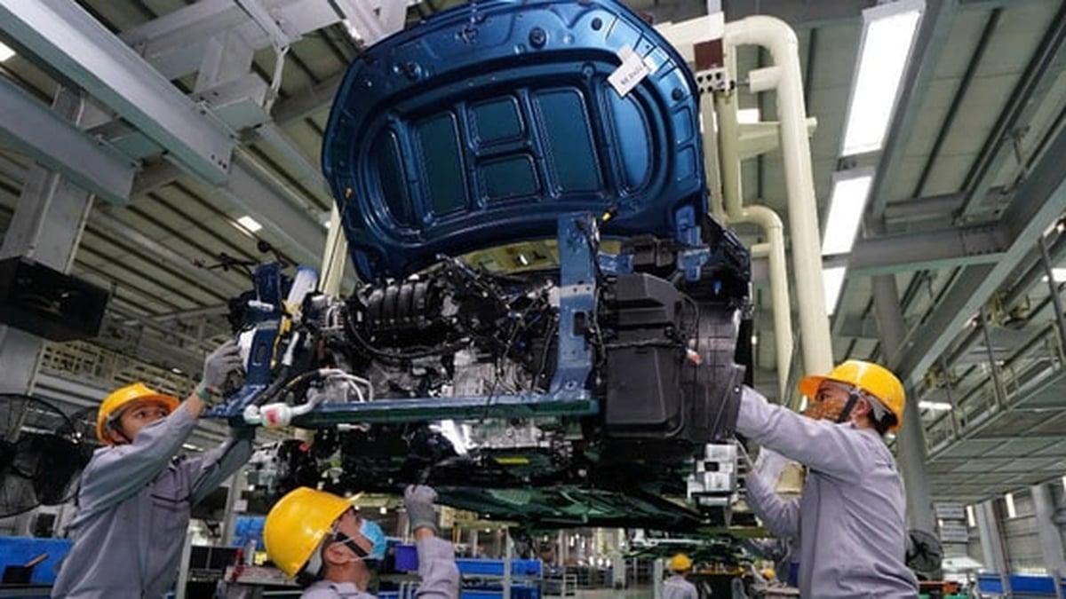 Vietnam still has a lot of room to develop supporting industries.