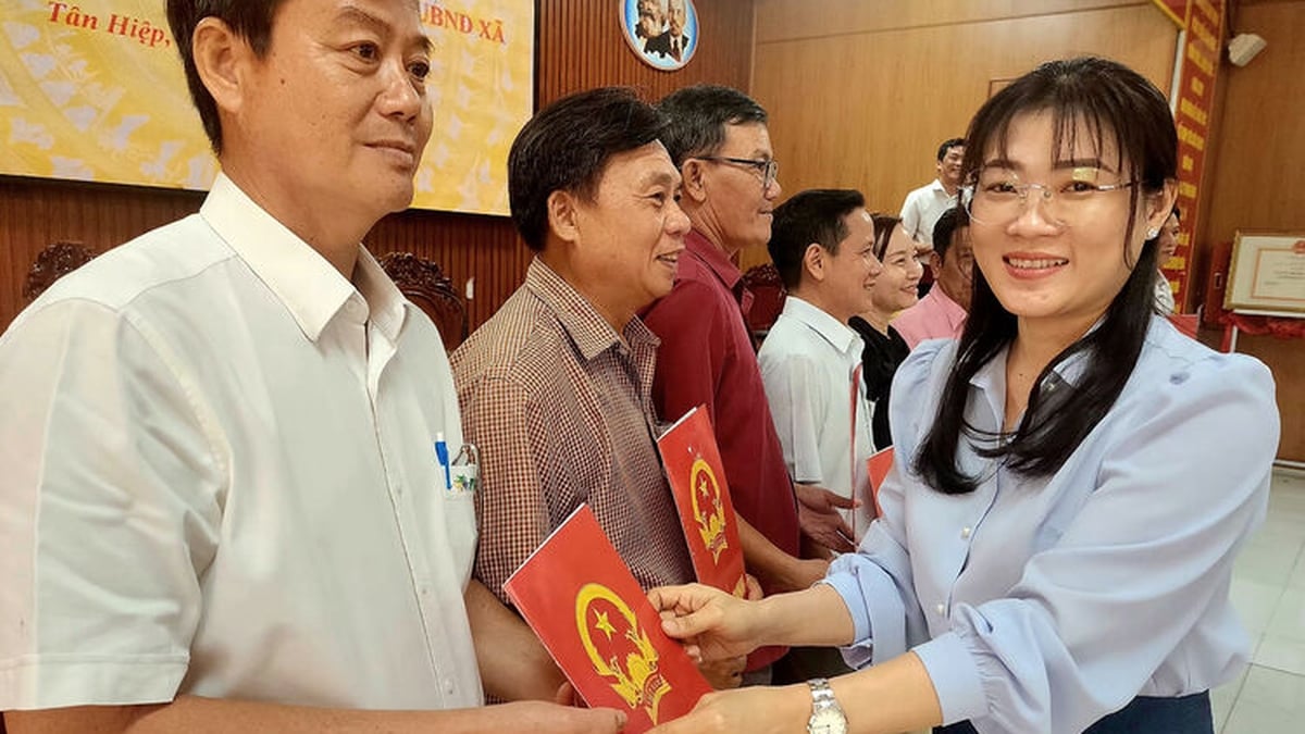 Tan Hiep Commune adjusts names of 19 schools