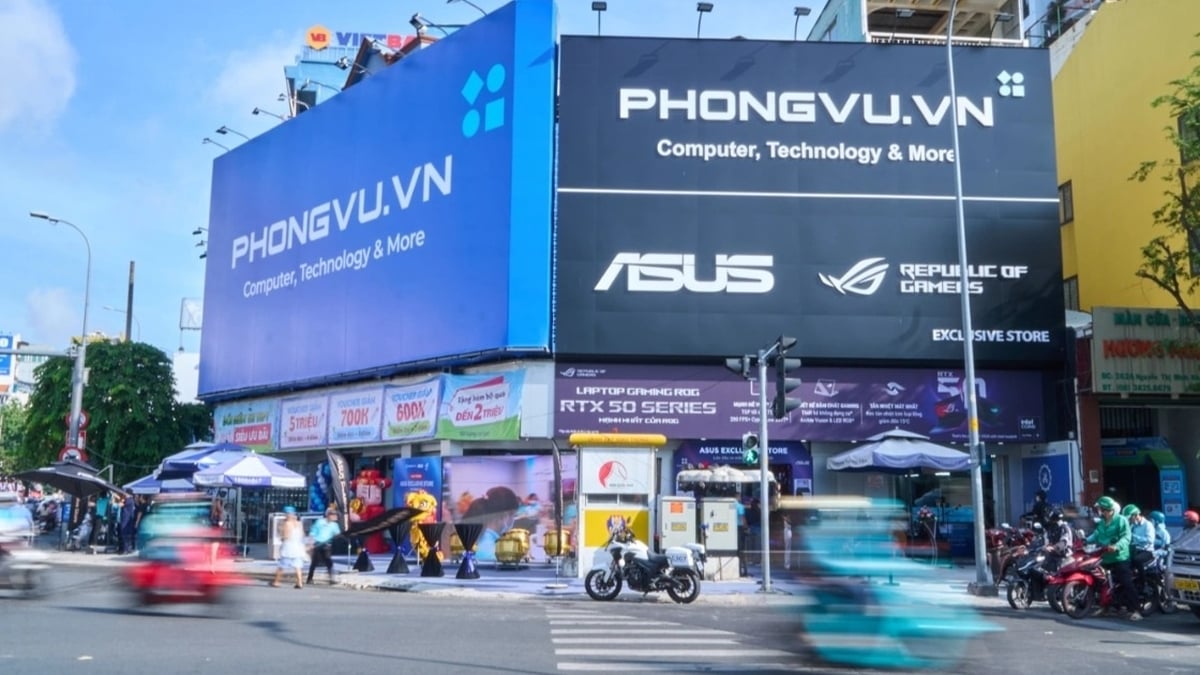 ASUS brings laptop experience model to HCMC