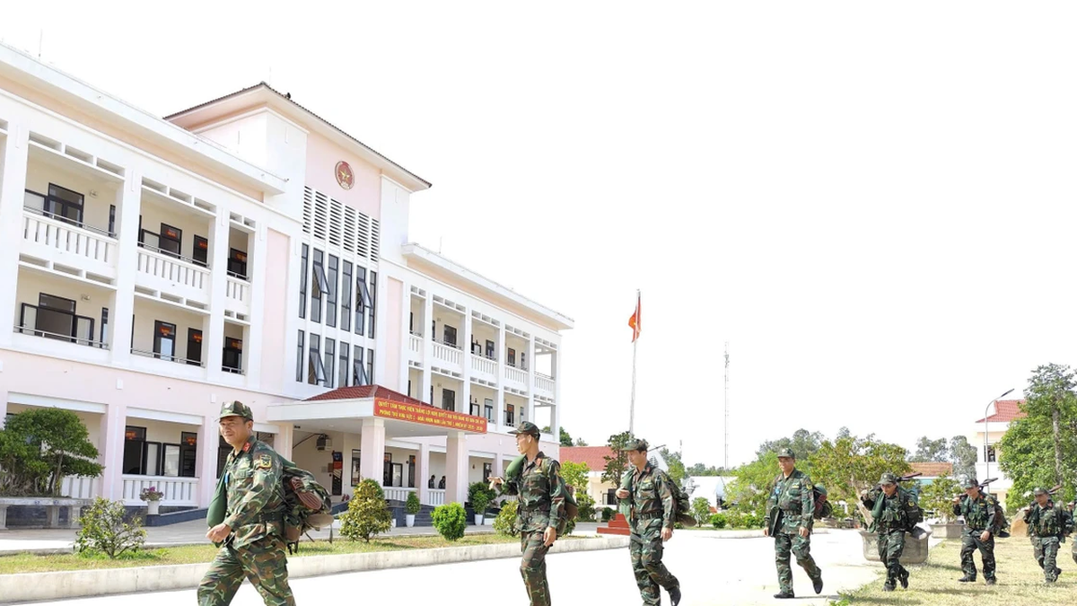 Gia Lai Provincial Military Command practices switching to combat readiness