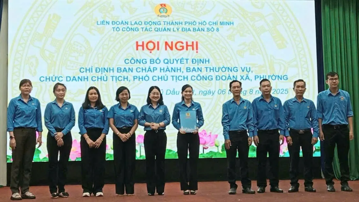Strengthening the organization of trade union personnel in communes and wards