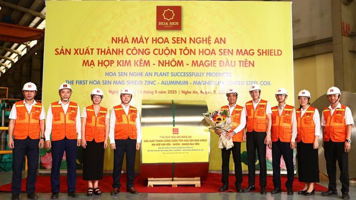 ผลิตแผ่นเหล็กลูกฟูก Hoa Sen Mag Shield ที่ทนทานเป็นพิเศษได้สำเร็จ