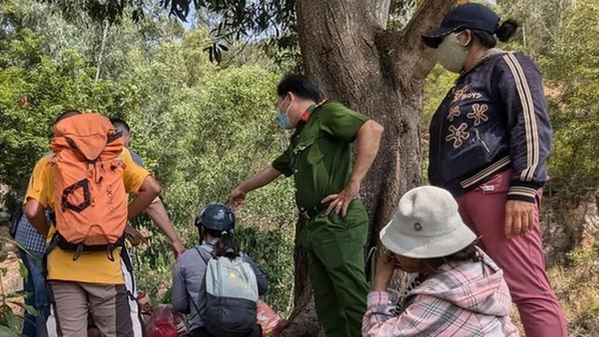 Un joven desapareció durante dos días mientras escalaba la montaña Hoang Nguu Son.