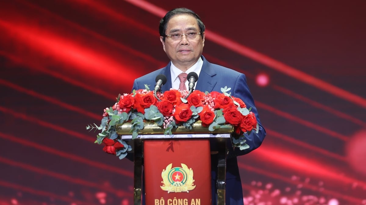 Prime Minister: Turn the Movement 'All people protect national security' into a great force to preserve the beautiful country of Vietnam forever