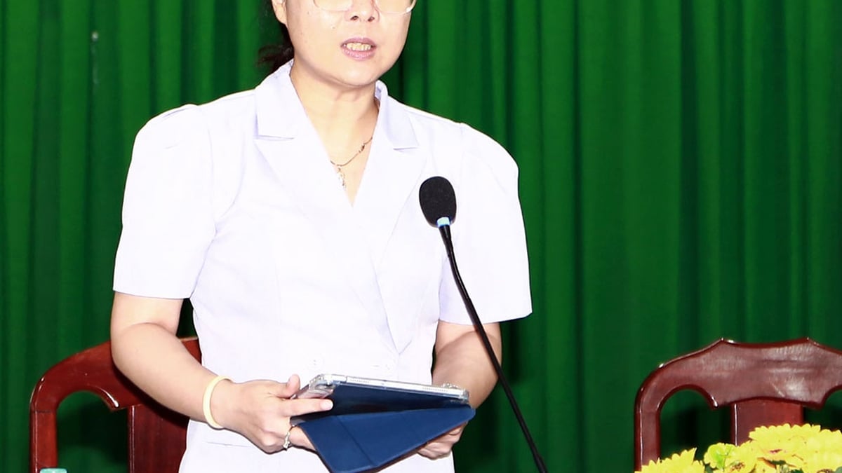 Vice Chairwoman of the Provincial People's Committee - Nguyen Thi Quyen Thanh works in An Truong commune