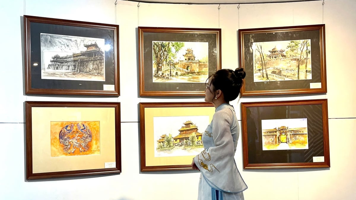 Hue cultural heritage through sketch perspective displayed in Da Nang