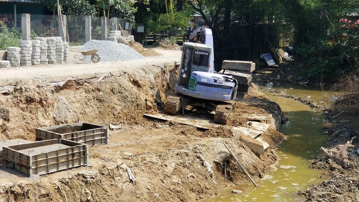 Upgrading the sluice gate to ensure drainage during flood season
