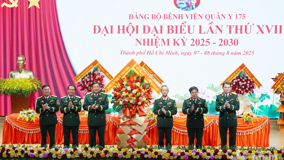 ឧត្តមសេនីយឯក Huynh Chien Thang បានអញ្ជើញចូលរួម និងដឹកនាំមហាសន្និបាតគណៈប្រតិភូបក្សនៃមន្ទីរពេទ្យយោធាលេខ ១៧៥។