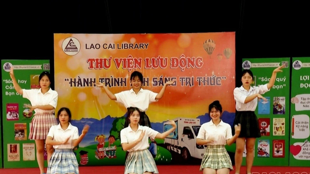 កម្មវិធីដ៏រំភើប "រដូវក្តៅជាមួយសៀវភៅ" នៅមជ្ឈមណ្ឌលការងារសង្គម និងគាំពារសង្គមលេខ២ ខេត្ត Lao Cai