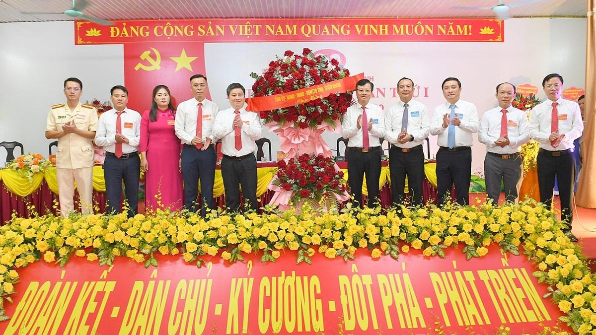 The Party Congress of Truong Sinh, Tan My and Kim Binh communes was a great success.
