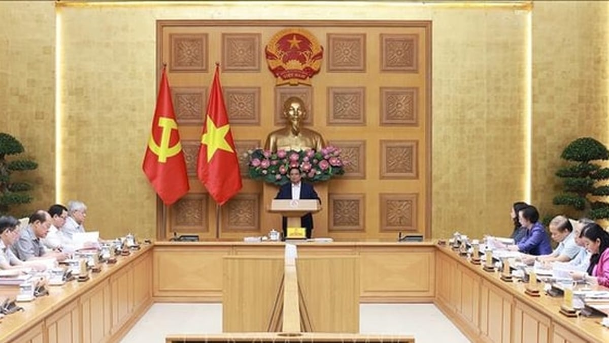 Prime Minister: Timely reward special achievements, create new momentum on important national events