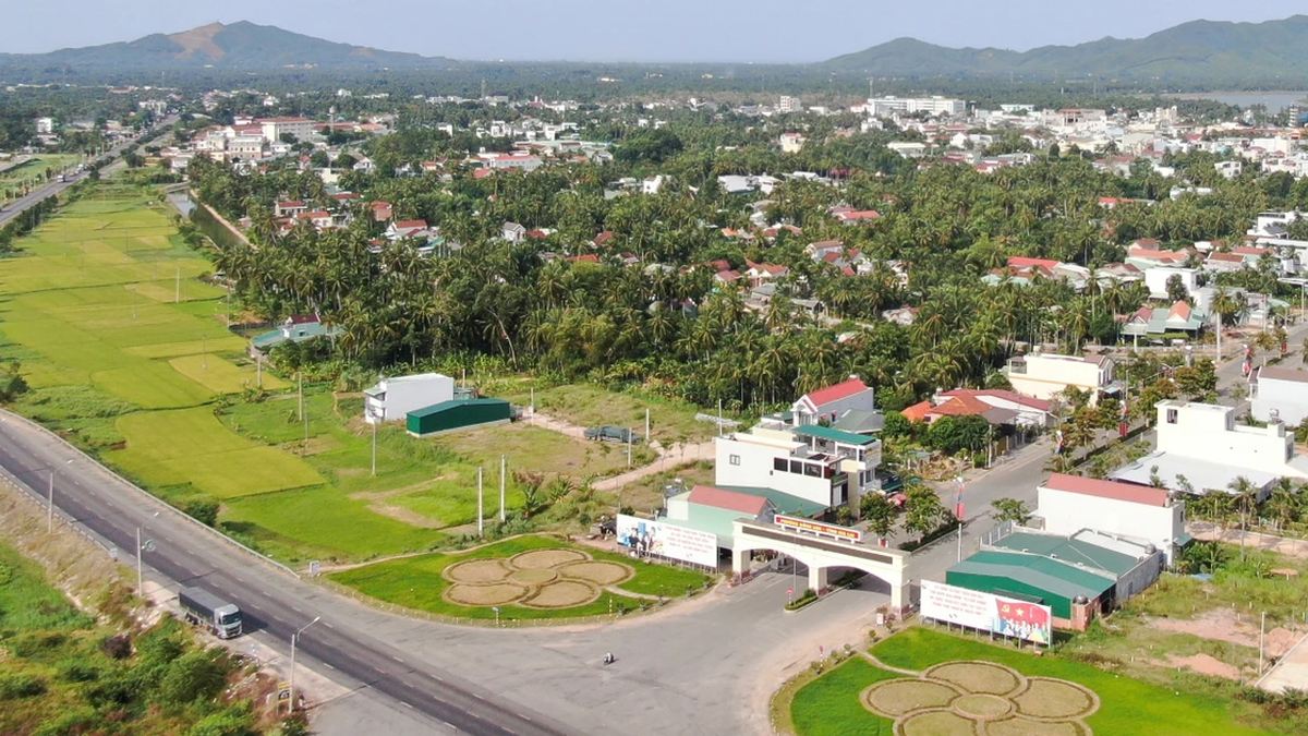 Bong Son strives to become the central urban area of the Northeastern sub-region of Gia Lai province.