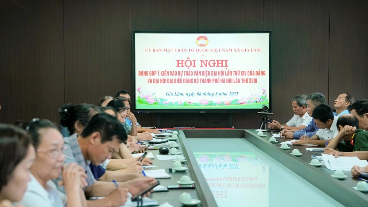 Gia Lam Commune Front contributes opinions on the Draft Documents of the National Party Congress and the City Party Congress