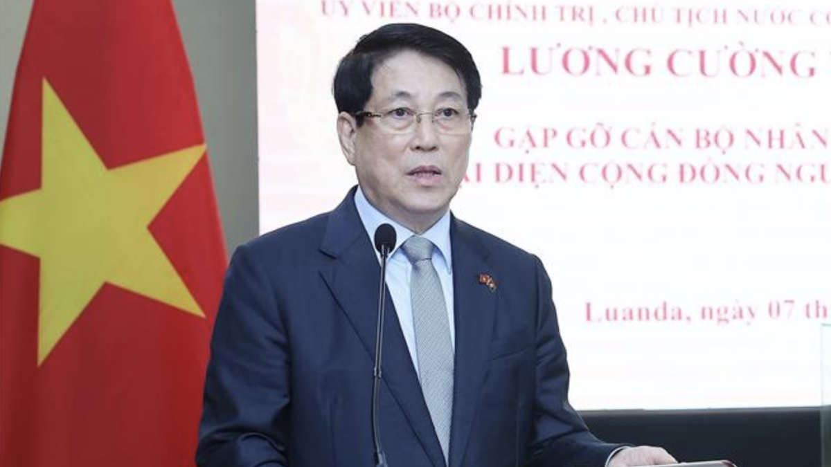 Le président Luong Cuong rencontre la communauté vietnamienne en Angola