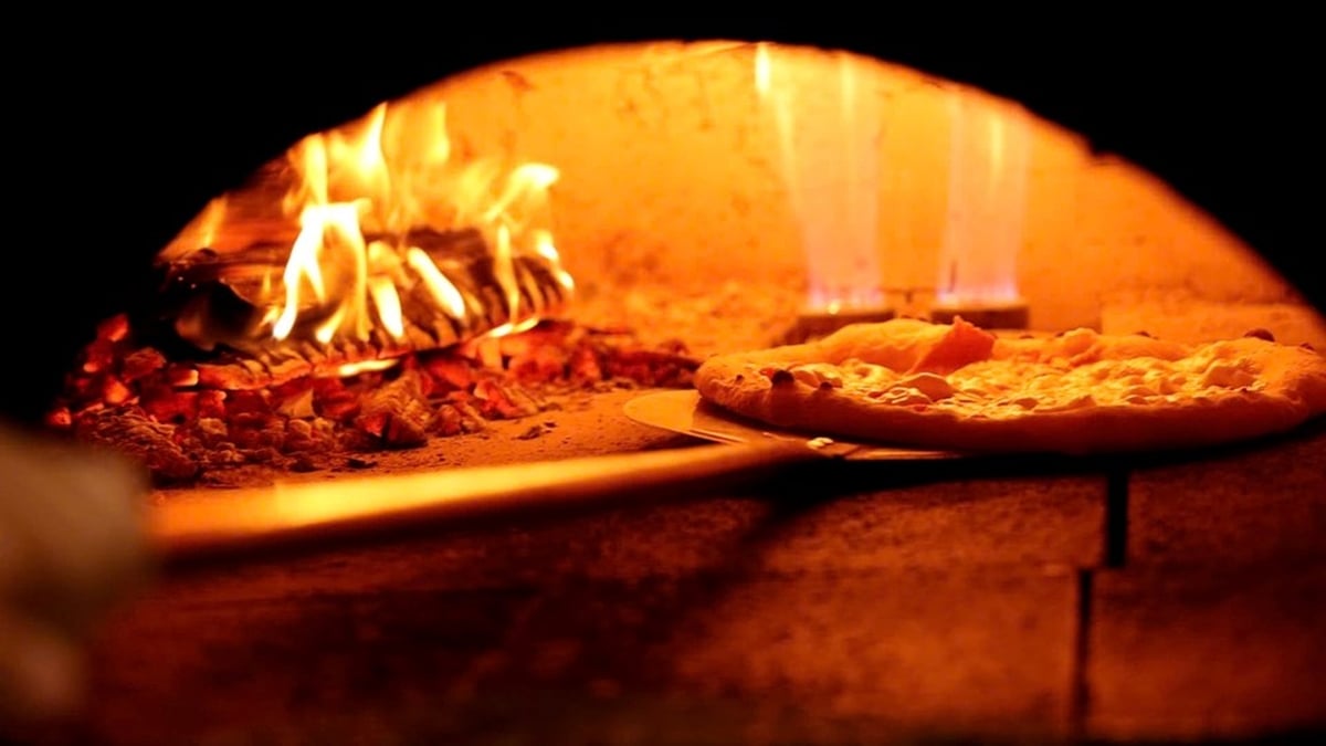 Wood-fired pizza cuisine in Quang Ngai