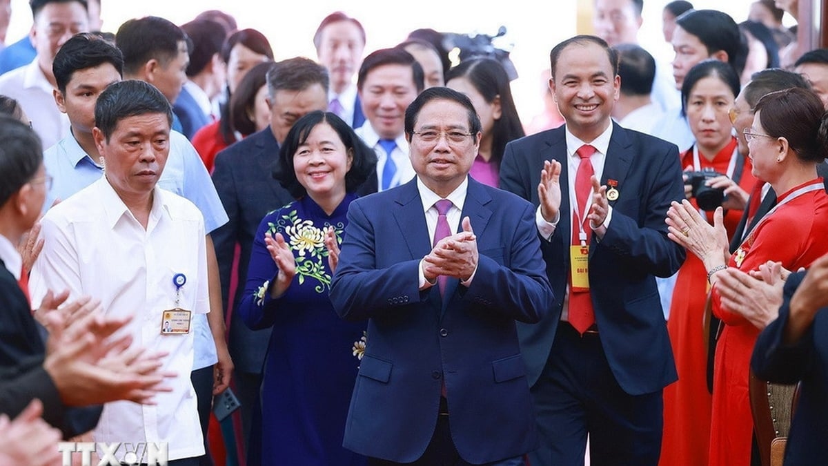Le Premier ministre Pham Minh Chinh assiste au 1er Congrès du Parti du quartier de Tay Ho