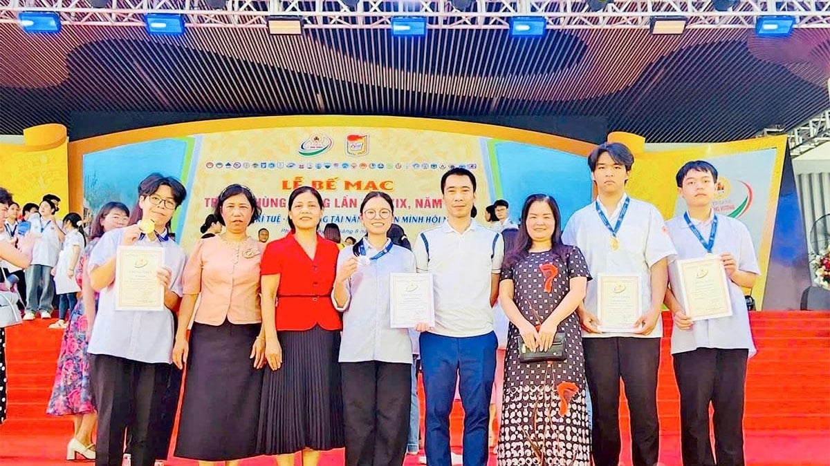 โรงเรียนมัธยมศึกษา Tuyen Quang สำหรับผู้มีความสามารถพิเศษ คว้ารางวัล 55 รางวัลจากค่ายฤดูร้อน Hung Vuong ประจำปี 2025