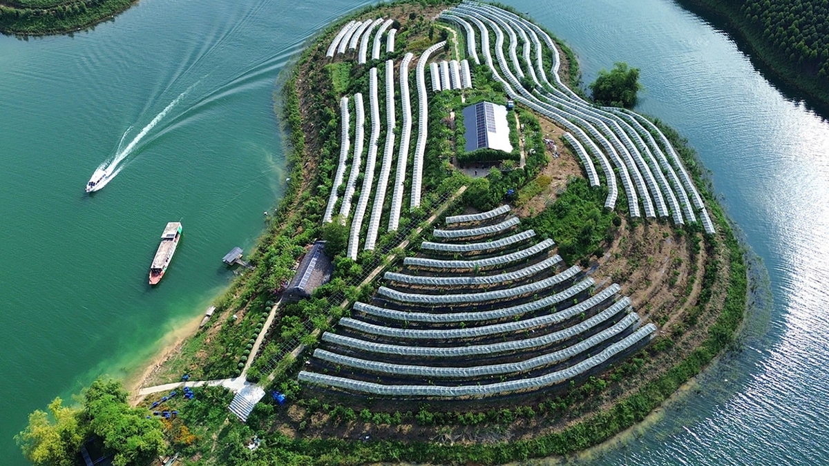 [Fotografie] Jezero Thac Ba: Směrem k mezinárodnímu turistickému, letovisku a kulturnímu centru do roku 2040