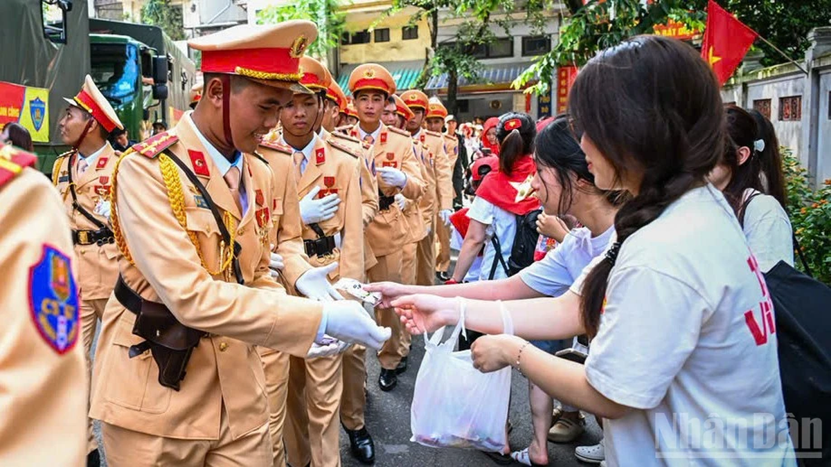 [រូបថត] ក្រុមក្បួនដង្ហែរលាប្រជាជនបន្ទាប់ពីបញ្ចប់បេសកកម្ម A80