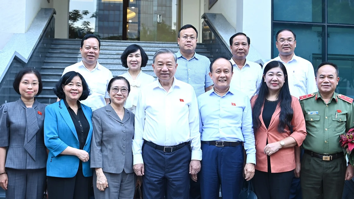 [រូបថត] អគ្គលេខាធិកា To Lam ជួបជាមួយអ្នកបោះឆ្នោតនៅទីក្រុងហាណូយ