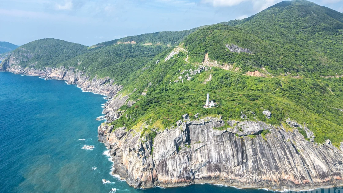 [Zdjęcie] Majestatyczne „oko morskie” na środku oceanu w mieście Da Nang