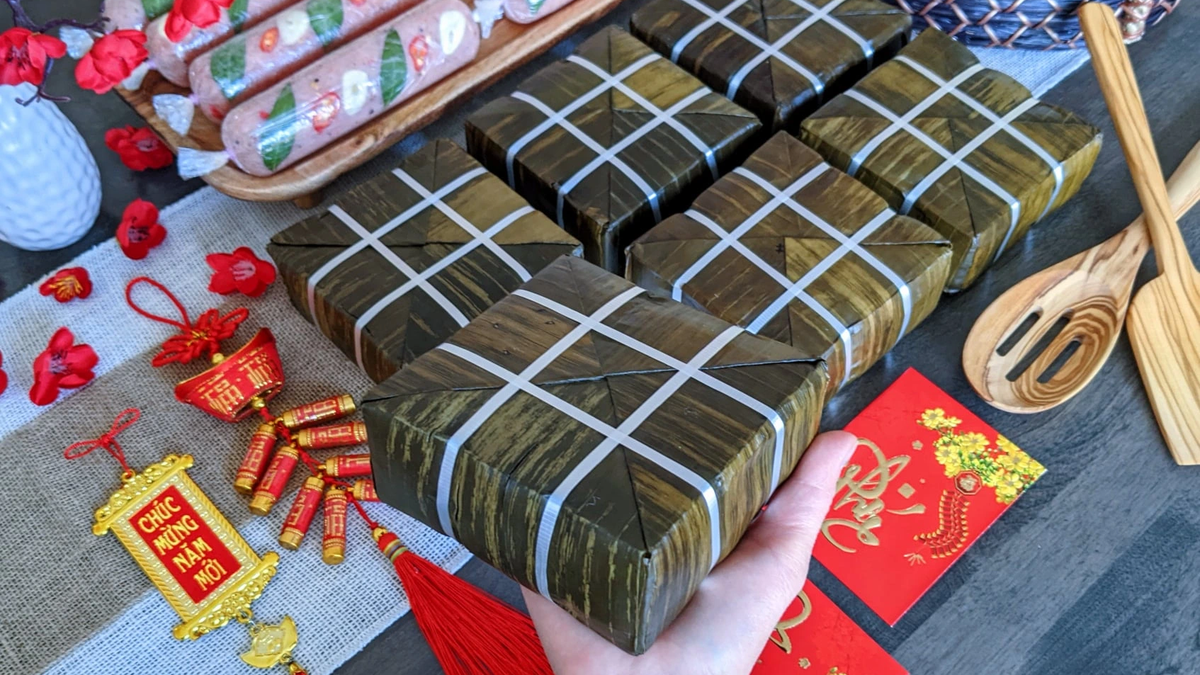 Memandangkan tiada acuan untuk membuat banh chung (kek beras Vietnam) di Amerika, ibu-ibu Vietnam telah menghasilkan alternatif yang mengejutkan.