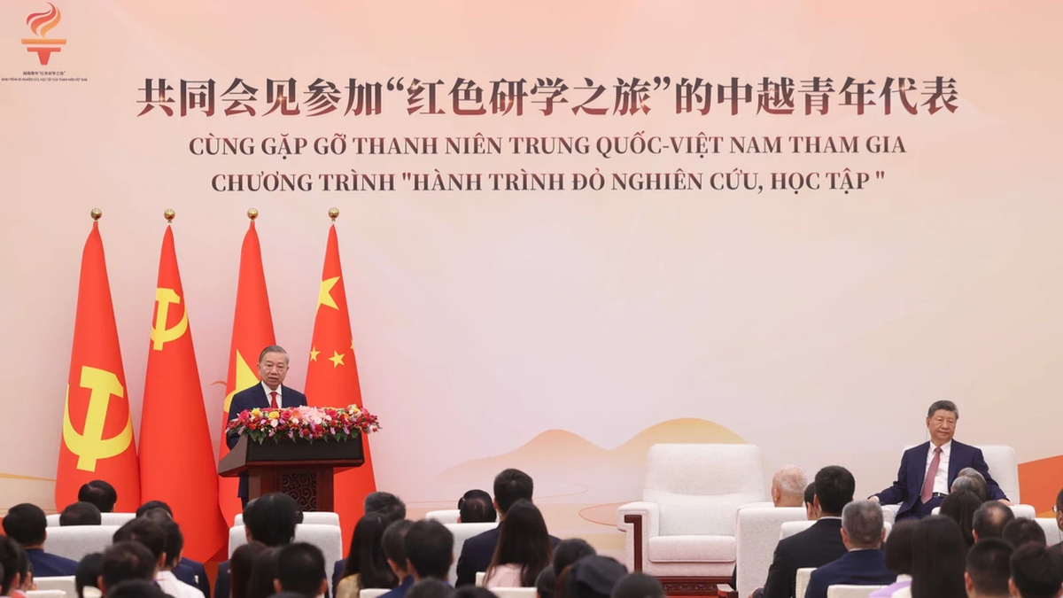 [Foto] Generalsekretär und Präsident To Lam und Generalsekretär und Präsident Xi Jinping treffen sich mit Jugendlichen aus beiden Ländern.