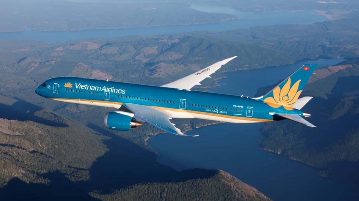 Společnost Vietnam Airlines zveřejňuje své finanční výsledky za 1. čtvrtletí roku 2026 a proaktivně se přizpůsobuje výkyvům na mezinárodním trhu.