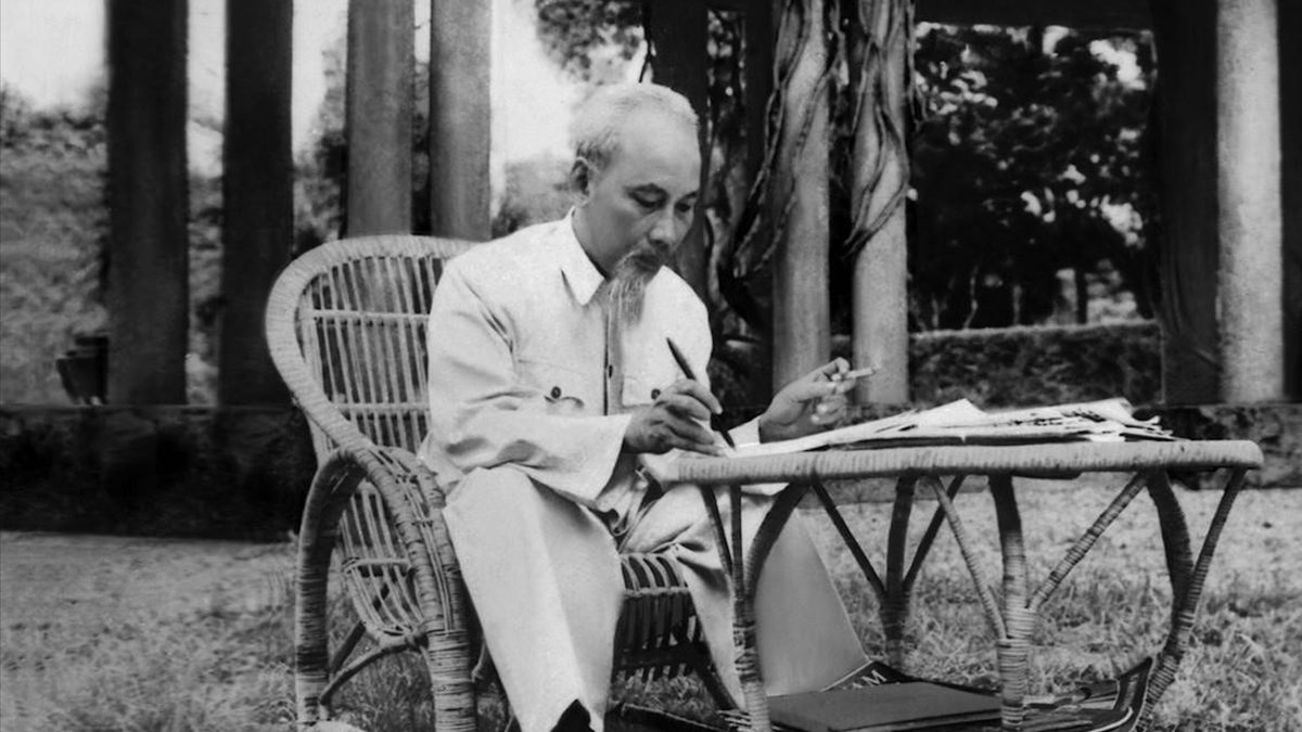 Conmemorando el 136º aniversario del nacimiento del presidente Ho Chi Minh (19 de mayo): El tío Ho: un amor sin límites.