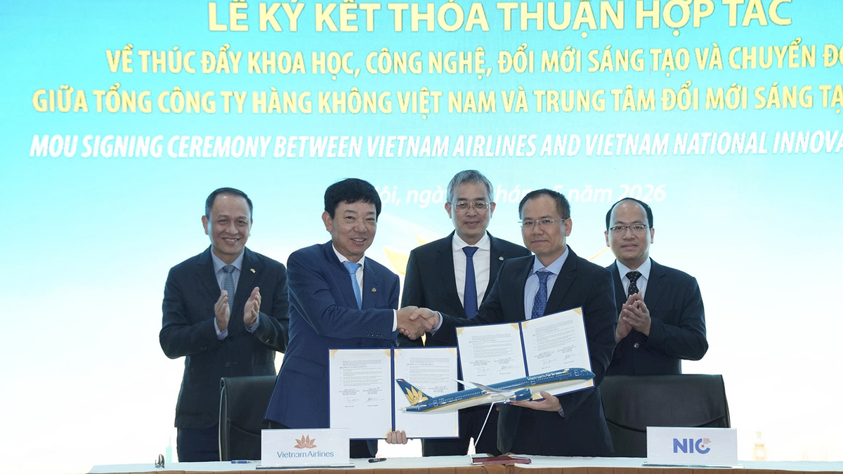 Vietnam Airlines firma un accordo di cooperazione con il Centro Nazionale per l'Innovazione.