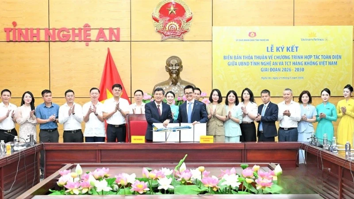 La provincia di Nghe An e Vietnam Airlines rafforzano la cooperazione.