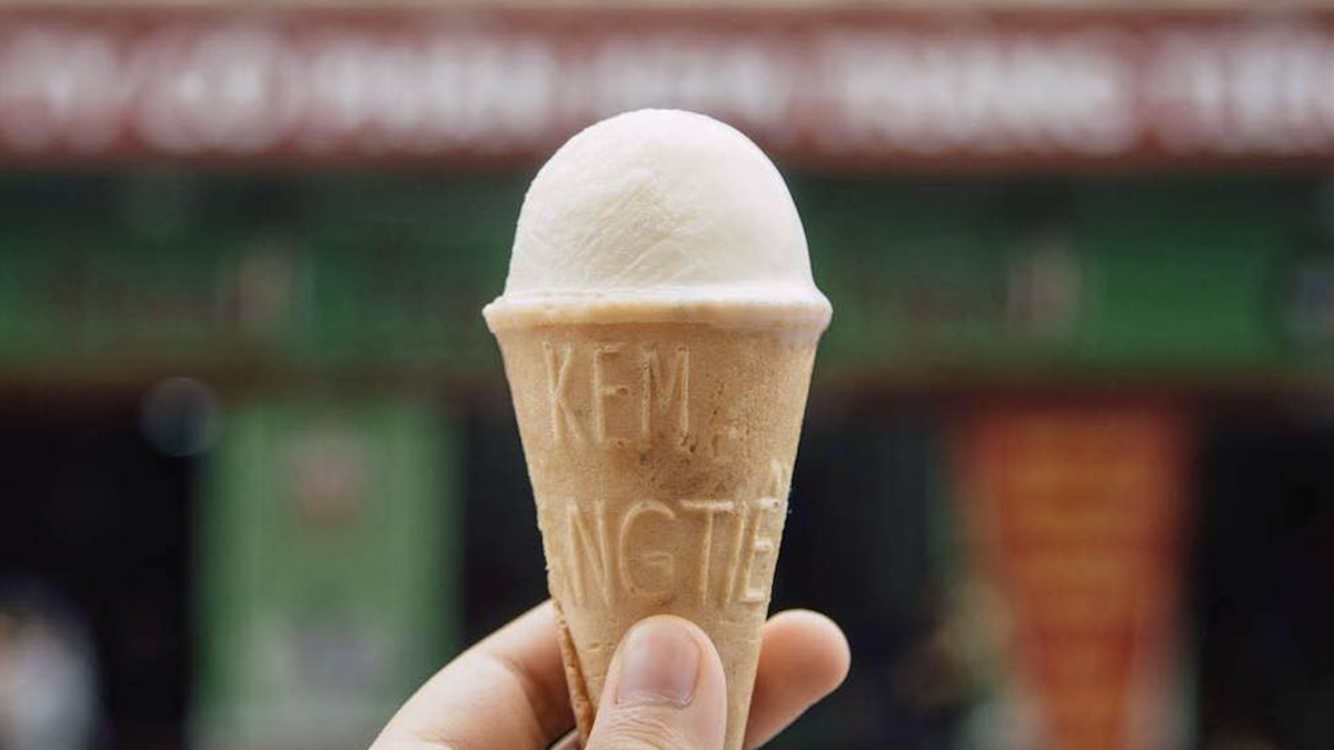 Het ijs van Trang Tien is een "koel plekje" geworden in de hitte van 40°C in Hanoi.