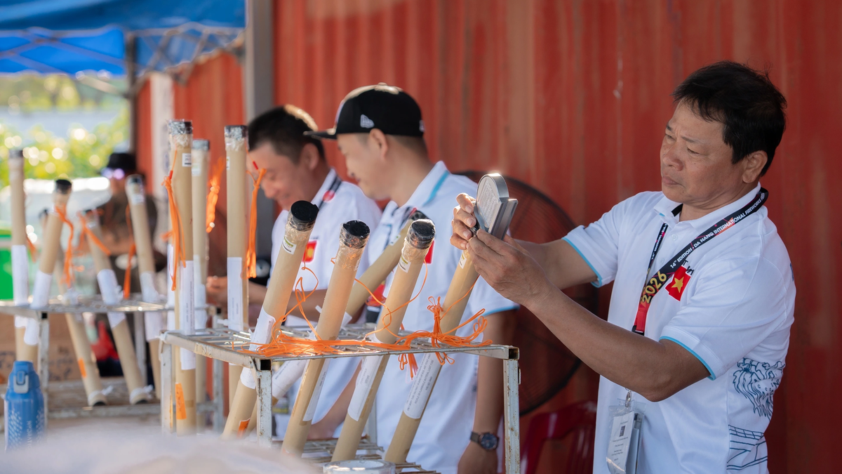 Feuerwerksfestival in Da Nang: Tausende Feuerwerkskörper erleuchten den Han-Fluss
