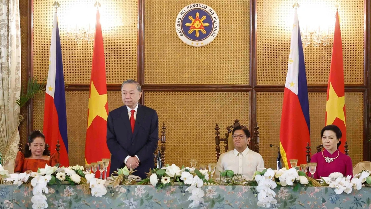 [Foto] Recepce na uvítanou generálního tajemníka a prezidenta To Lama a jeho manželky na jejich státní návštěvě Filipín