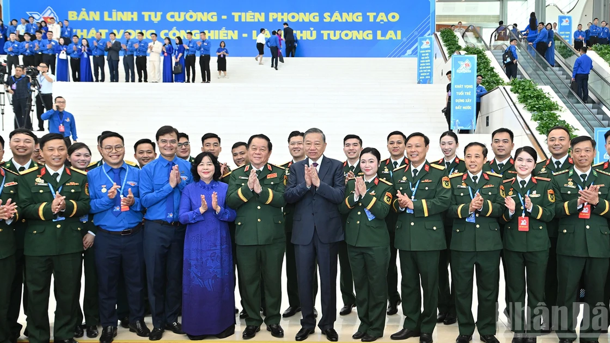 [Foto] Setiausaha Agung dan Presiden To Lam menghadiri Kongres Kebangsaan ke-13 Kesatuan Belia Komunis Ho Chi Minh