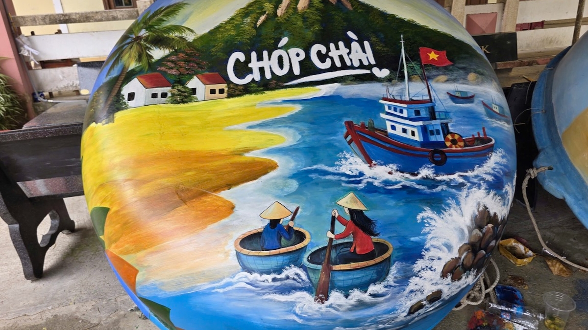 Dando nueva vida a las tradicionales barcas de mimbre, se añade otro punto de registro para dar la bienvenida al festival de pesca.