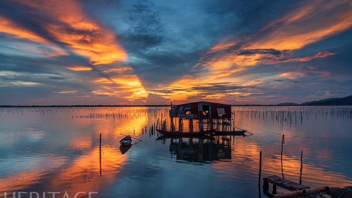 El impresionante amanecer en la laguna de Chuon evoca gratos recuerdos.