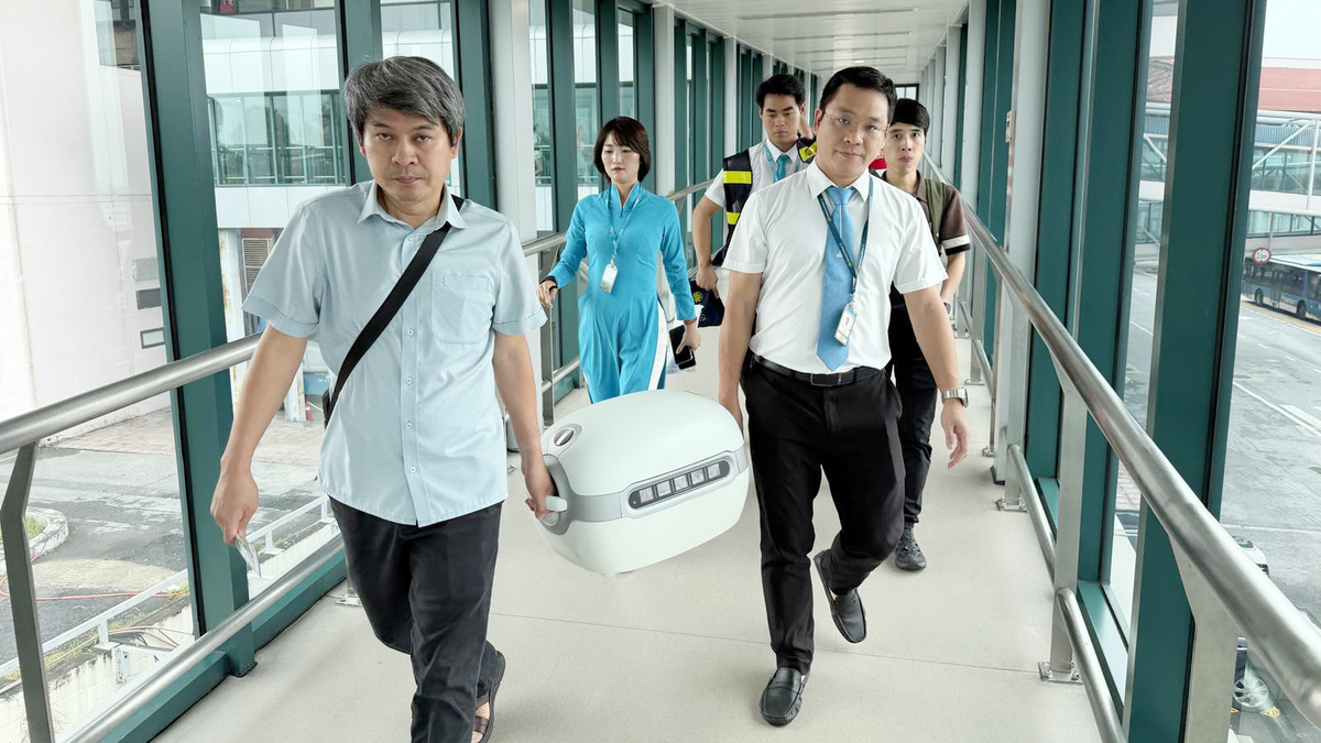 Vietnam Airlines cambia sus vuelos y lucha contrarreloj para transportar tejidos y órganos que salven vidas.