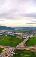 Những thảm nhựa 'nước rút' trên cao tốc Bắc - Nam qua Gia Lai
