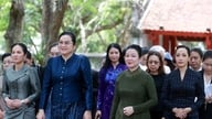 Phu nhân Thủ tướng Lê Minh Hưng cùng phu nhân Thủ tướng 3 nước thăm Văn Miếu - Quốc Tử Giám