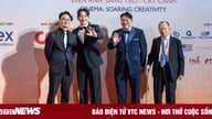 Den flotte stjerne fra 'Penthouse' så flot ud på den røde løber ved Hanoi International Film Festival 2024.