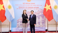 La politica di amicizia verso gli altri paesi ha dato impulso allo sviluppo del Vietnam.