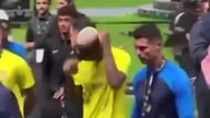 Ronaldo atirou sua medalha de segundo lugar para as arquibancadas.