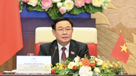 Președintele Adunării Naționale, Vuong Dinh Hue, a trimis o scrisoare de felicitare consilierului suprem al regelui Cambodgiei.