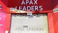 Apax Leaders skylder forældre i Ho Chi Minh City næsten 94 milliarder VND i studieafgifter.
