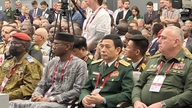 Minister Obrony Narodowej Phan Van Giang bierze udział w ceremonii otwarcia Armii 2023.