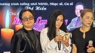 La belle-fille du musicien Thế Hiển a chanté une chanson d'adieu pour lui, et la famille a incliné la tête en signe de gratitude envers tous.
